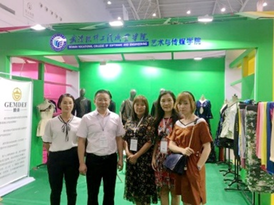 1534987827696211.png 1533296274870618.png